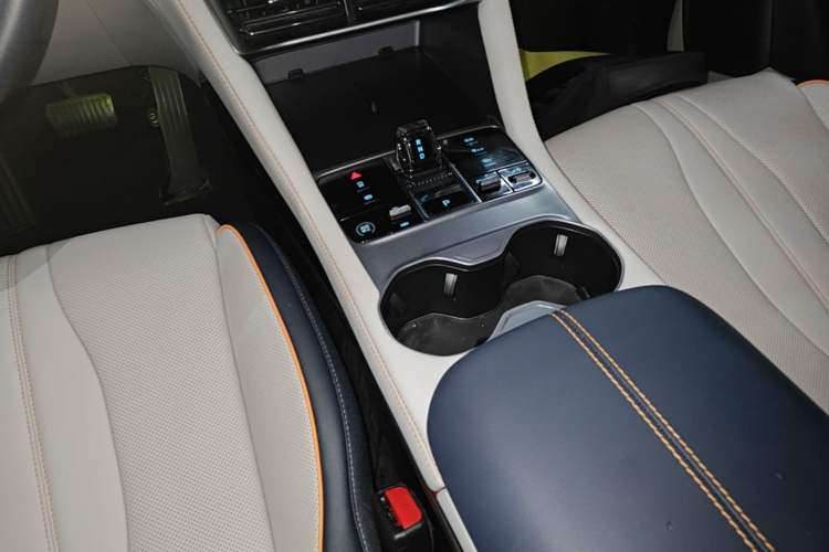 Used BYD Song PLUS New Energy 2024 HONOR Edition DM-i 110km Flagship PLUS Gear Lever