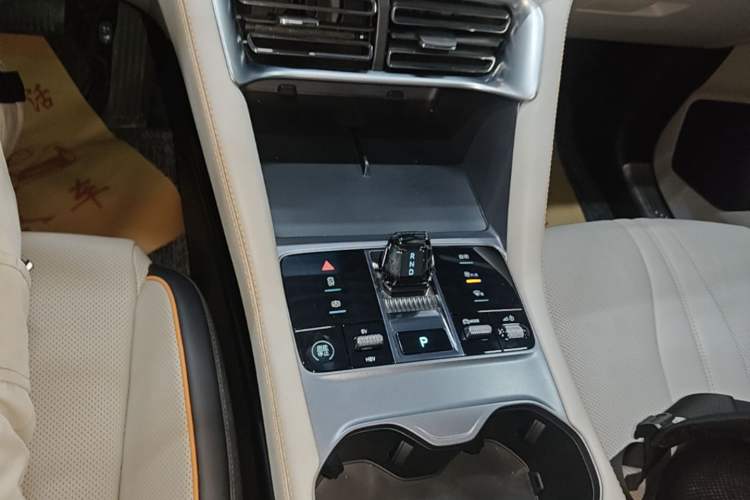 Used BYD Song PLUS New Energy 2024 HONOR Edition DM-i 110km Flagship PLUS Gear Lever