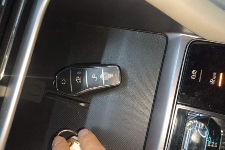 Used BYD Song PLUS New Energy 2024 HONOR Edition DM-i 110km Flagship Model Interior 1