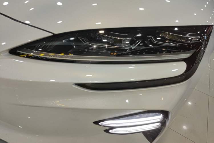 Used BYD Song PLUS New Energy 2024 Honor Edition EV 520km Premium Model Left Front Headlight