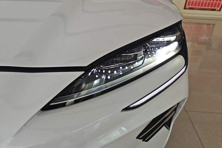 Used BYD Song PLUS New Energy 2024 Honor Edition EV 605km Flagship PLUS Left Front Headlight