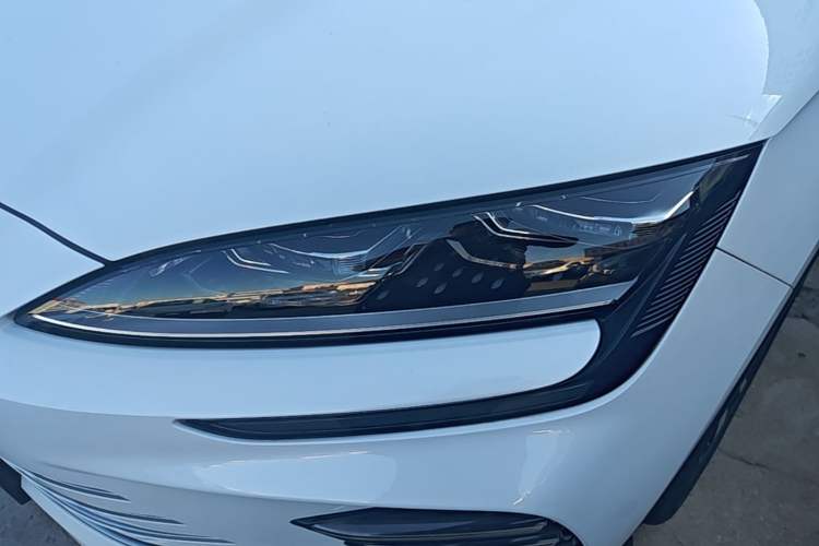Used BYD Song PLUS New Energy 2024 HONOR Edition DM-i 110km Flagship Model Left Front Headlight