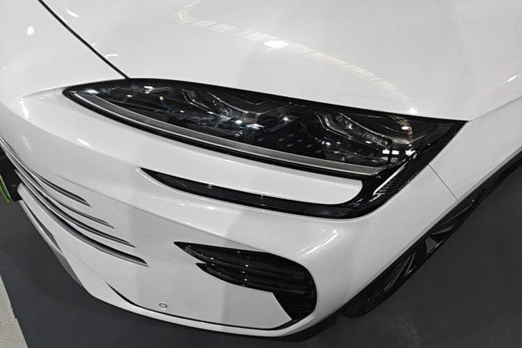 Used BYD Song PLUS New Energy 2024 HONOR Edition DM-i 110km Flagship Model Left Front Headlight