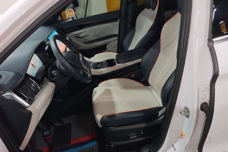 Used BYD Song PLUS New Energy 2024 HONOR Edition DM-i 110km Flagship PLUS Left Front Seat