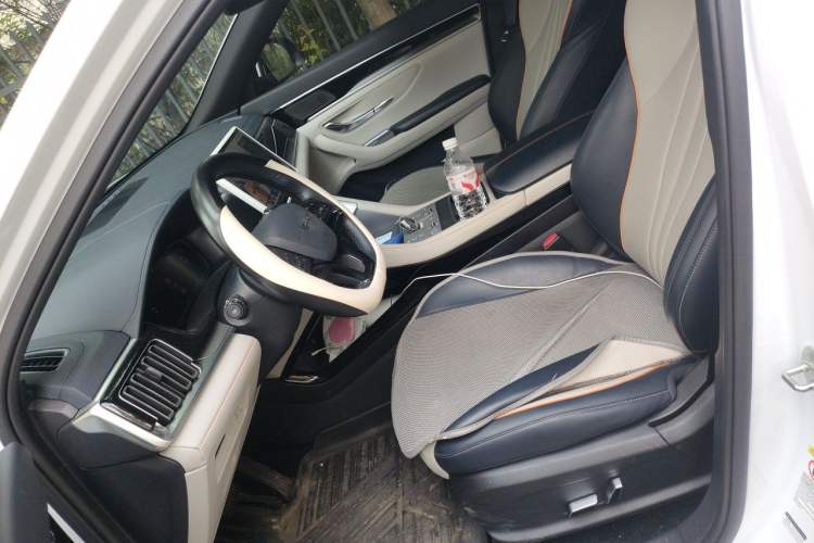 Used BYD Song PLUS New Energy 2024 HONOR Edition DM-i 110km Flagship Model Left Front Seat