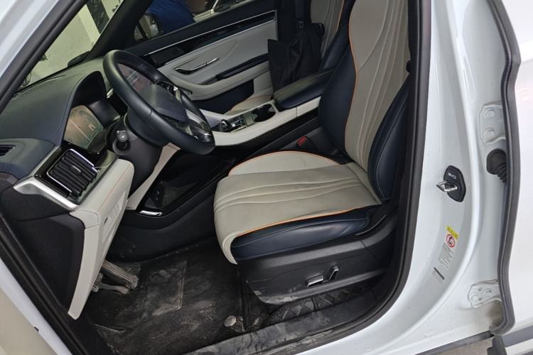 Used BYD Song PLUS New Energy 2024 HONOR Edition DM-i 110km Flagship PLUS Left Front Seat