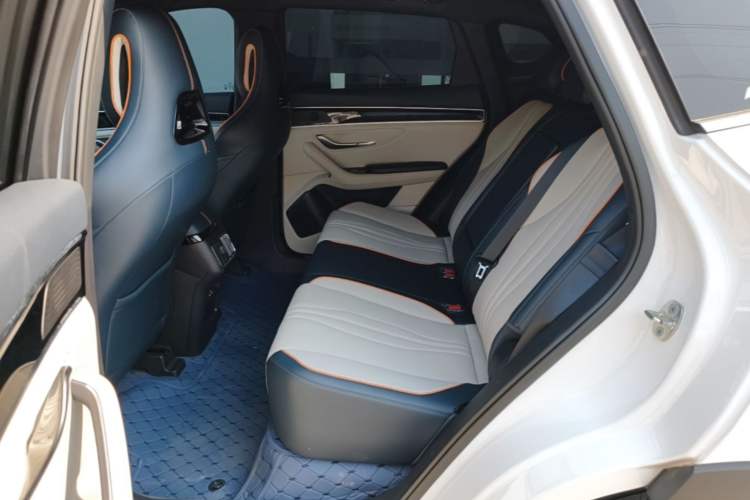 Used BYD Song PLUS New Energy 2024 HONOR Edition DM-i 150km Flagship PLUS Left Rear Seat