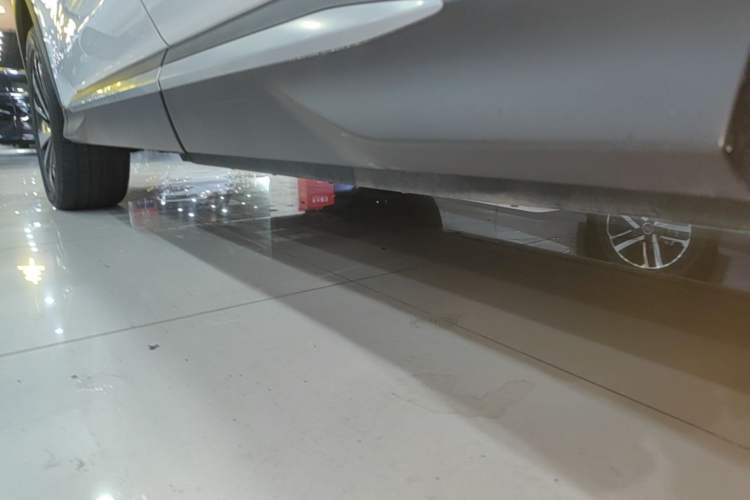 Used BYD Song PLUS New Energy 2024 Honor Edition EV 520km Premium Model Left Side Sill