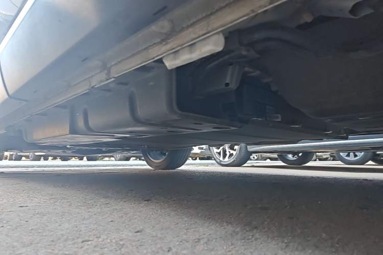 Used BYD Song PLUS New Energy 2024 HONOR Edition DM-i 110km Flagship Model Left Side Sill