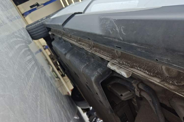 Used BYD Song PLUS New Energy 2024 HONOR Edition DM-i 110km Flagship PLUS Left Side Sill