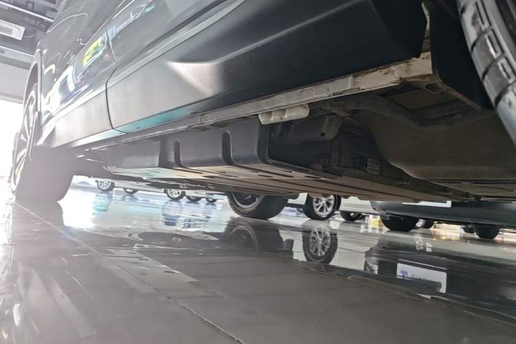 Used BYD Song PLUS New Energy 2024 HONOR Edition DM-i 110km Flagship Model Left Side Sill