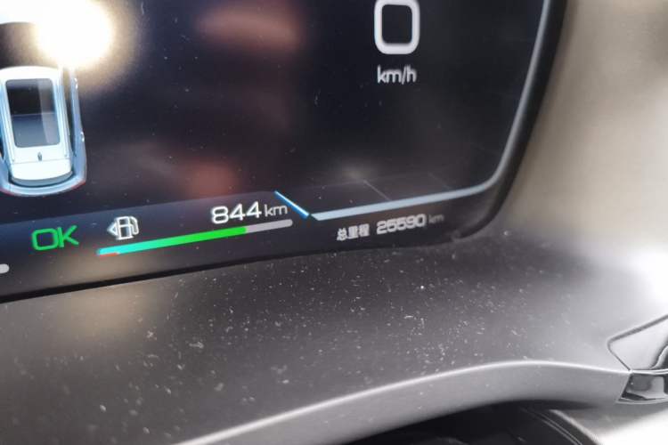 Used BYD Song PLUS New Energy 2024 HONOR Edition DM-i 71km Luxury Model Odometer Close Up