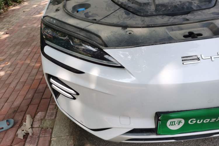 Used BYD Song PLUS New Energy 2024 Honor Edition EV 520km Luxury Model Right Front Headlight