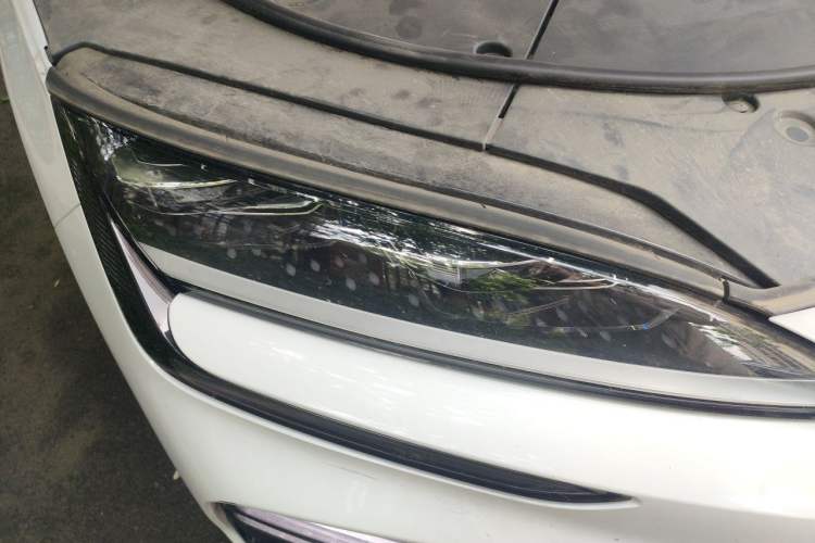 Used BYD Song PLUS New Energy 2024 HONOR Edition DM-i 110km Flagship Model Right Front Headlight