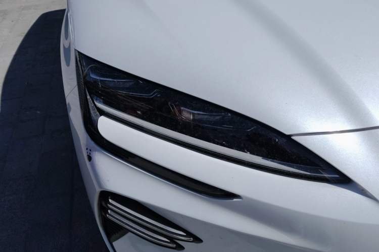 Used BYD Song PLUS New Energy 2024 Honor Edition EV 520km Premium Model Right Front Headlight