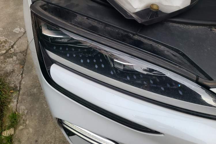 Used BYD Song PLUS New Energy 2024 HONOR Edition DM-i 110km Flagship Model Right Front Headlight