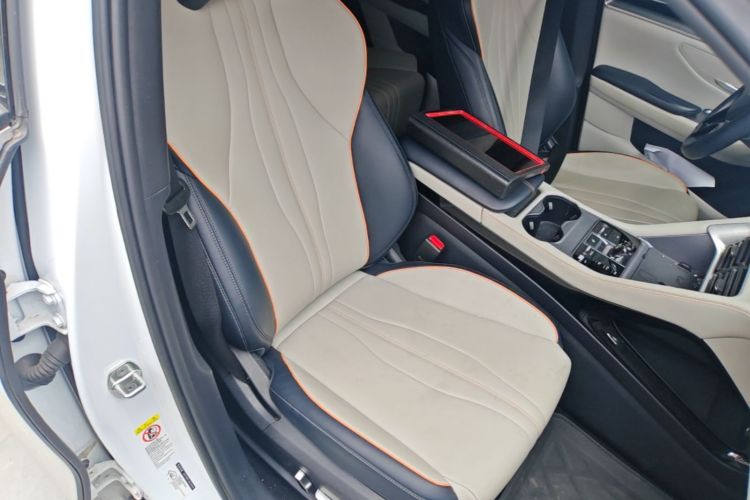 Used BYD Song PLUS New Energy 2024 Honor Edition EV 520km Premium Model Right Front Seat
