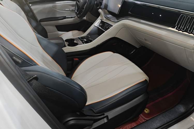 Used BYD Song PLUS New Energy 2024 HONOR Edition DM-i 110km Flagship Model Right Front Seat