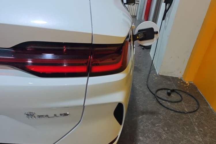 Used BYD Song PLUS New Energy 2024 HONOR Edition DM-i 110km Flagship PLUS Right Rear Taillight