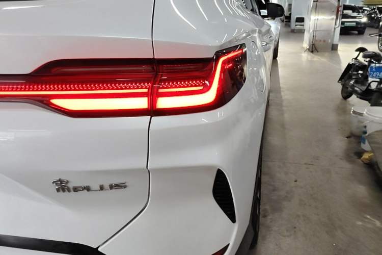 Used BYD Song PLUS New Energy 2024 Honor Edition EV 520km Luxury Model Right Rear Taillight