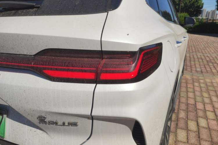 Used BYD Song PLUS New Energy 2024 Honor Edition EV 605km Flagship PLUS Right Rear Taillight