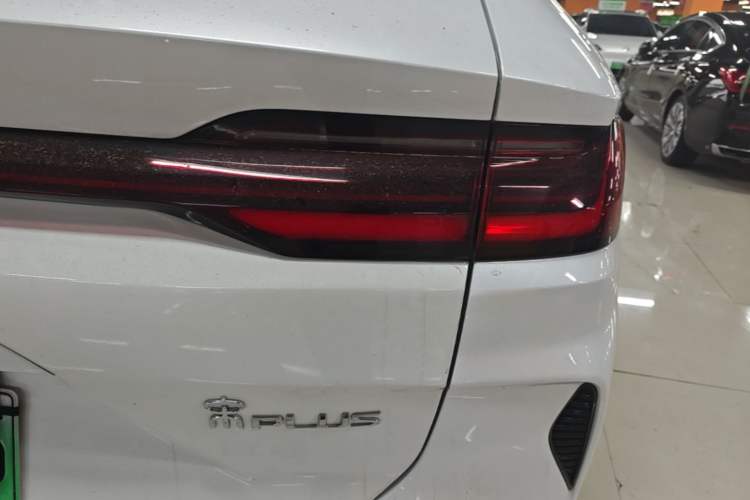Used BYD Song PLUS New Energy 2024 HONOR Edition DM-i 110km Flagship PLUS Right Rear Taillight
