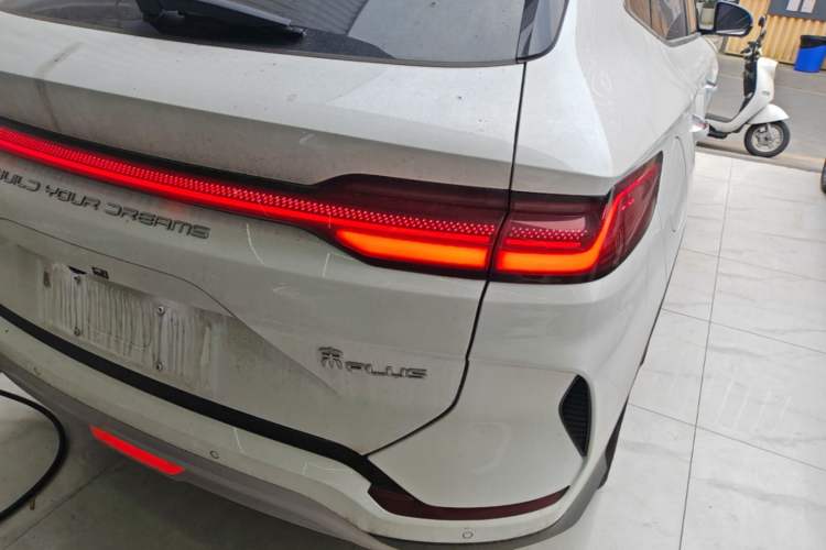 Used BYD Song PLUS New Energy 2024 Honor Edition EV 520km Premium Model Right Rear Taillight