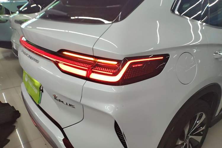 Used BYD Song PLUS New Energy 2024 HONOR Edition DM-i 150km Flagship PLUS Right Rear Taillight