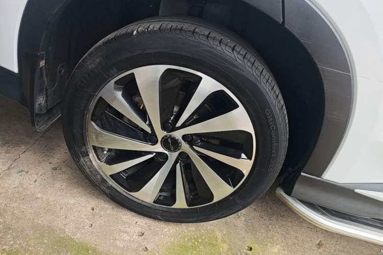 Used BYD Song PLUS New Energy 2024 Honor Edition EV 520km Premium Model Right Rear Wheel Hub