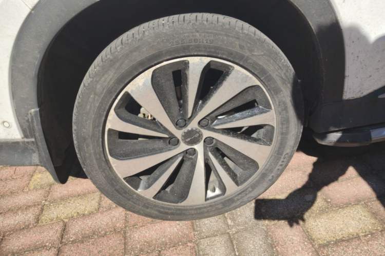 Used BYD Song PLUS New Energy 2024 Honor Edition EV 605km Flagship PLUS Right Rear Wheel Hub
