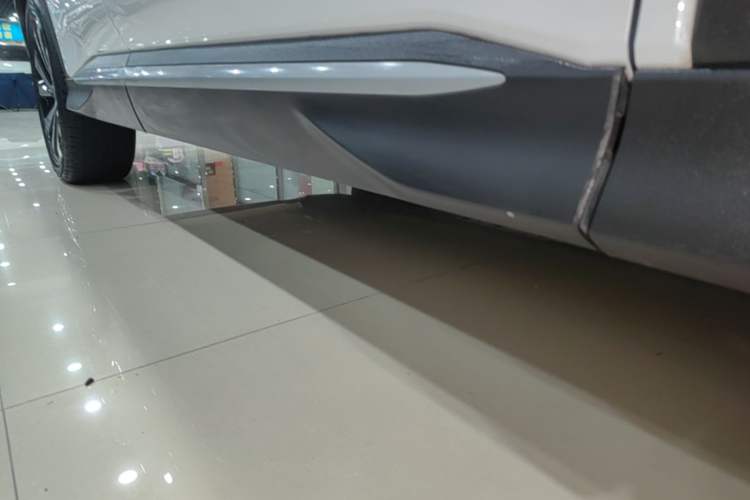 Used BYD Song PLUS New Energy 2024 HONOR Edition DM-i 150km Flagship PLUS Right Side Sill