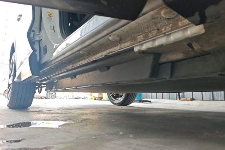 Used BYD Song PLUS New Energy 2024 Honor Edition EV 520km Premium Model Right Side Sill