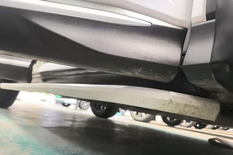 Used BYD Song PLUS New Energy 2024 HONOR Edition DM-i 110km Flagship PLUS Right Side Sill