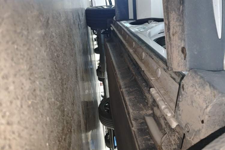 Used BYD Song PLUS New Energy 2024 Honor Edition EV 520km Premium Model Right Side Sill