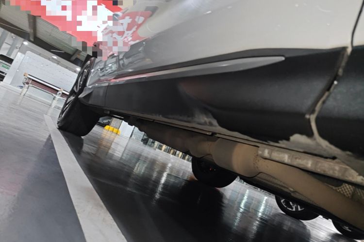 Used BYD Song PLUS New Energy 2024 HONOR Edition DM-i 110km Flagship Model Right Side Sill