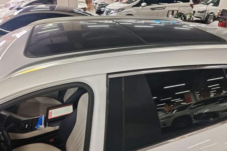 Used BYD Song PLUS New Energy 2024 Honor Edition EV 520km Premium Model Roof
