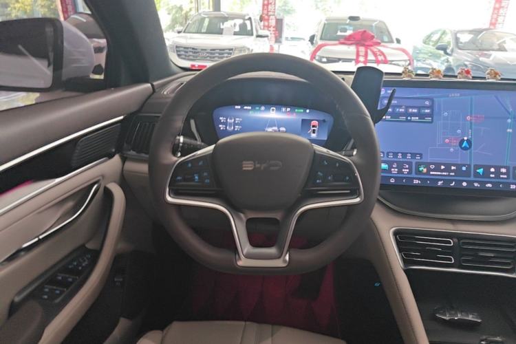 Used BYD Song PLUS New Energy 2024 Honor Edition EV 605km Flagship PLUS Steering Wheel