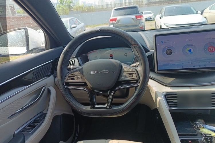 Used BYD Song PLUS New Energy 2024 Honor Edition EV 520km Luxury Model Steering Wheel