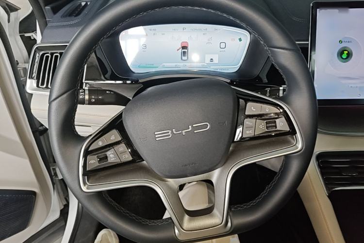 Used BYD Song PLUS New Energy 2024 HONOR Edition DM-i 110km Flagship PLUS Steering Wheel