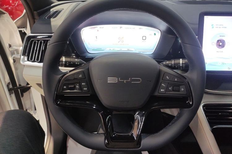 Used BYD Song PLUS New Energy 2024 Honor Edition EV 520km Luxury Model Steering Wheel