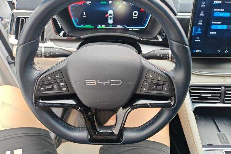 Used BYD Song PLUS New Energy 2024 Honor Edition EV 520km Premium Model Steering Wheel