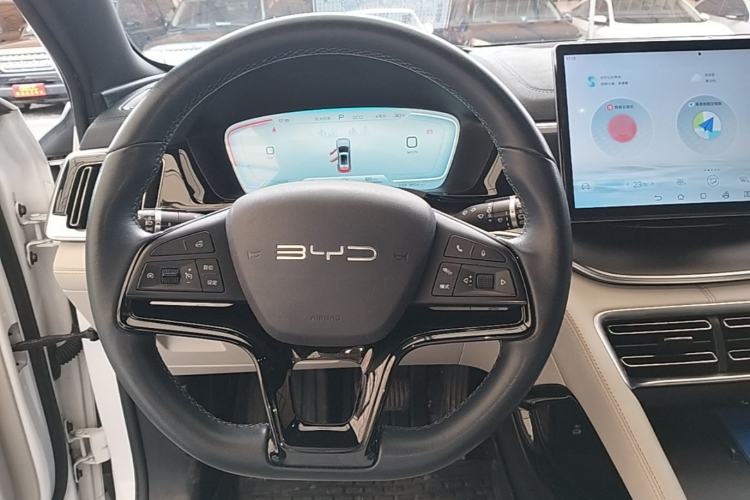 Used BYD Song PLUS New Energy 2024 Honor Edition EV 520km Luxury Model Steering Wheel