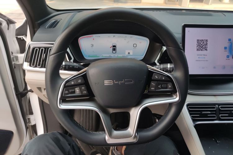 Used BYD Song PLUS New Energy 2024 HONOR Edition DM-i 150km Flagship PLUS Steering Wheel