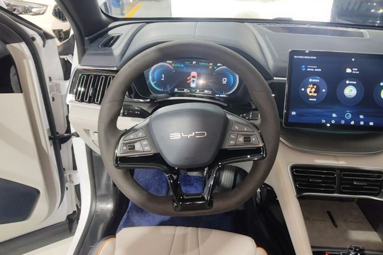 Used BYD Song PLUS New Energy 2024 HONOR Edition DM-i 110km Flagship Model Steering Wheel