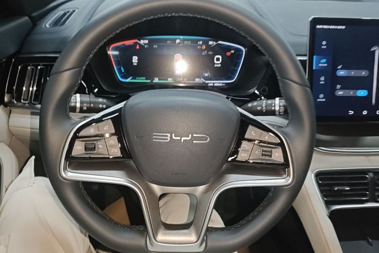 Used BYD Song PLUS New Energy 2024 HONOR Edition DM-i 110km Flagship PLUS Steering Wheel