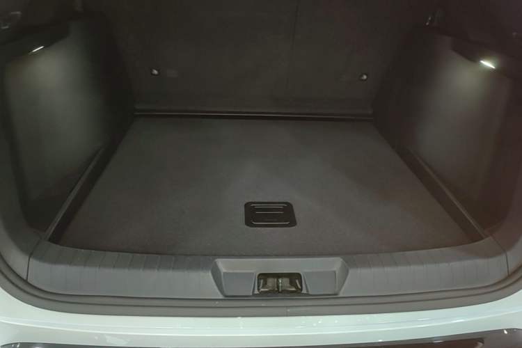 Used BYD Song PLUS New Energy 2024 HONOR Edition DM-i 150km Flagship PLUS Trunk