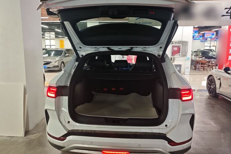Used BYD Song PLUS New Energy 2024 Honor Edition EV 520km Premium Model Trunk