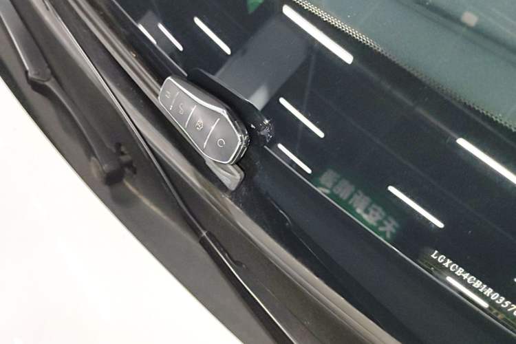 Used BYD Song PLUS New Energy 2024 Honor Edition EV 520km Luxury Model Vehicle Key