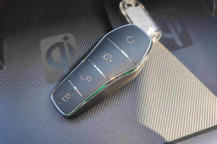 Used BYD Song PLUS New Energy 2024 Honor Edition EV 605km Flagship PLUS Vehicle Key