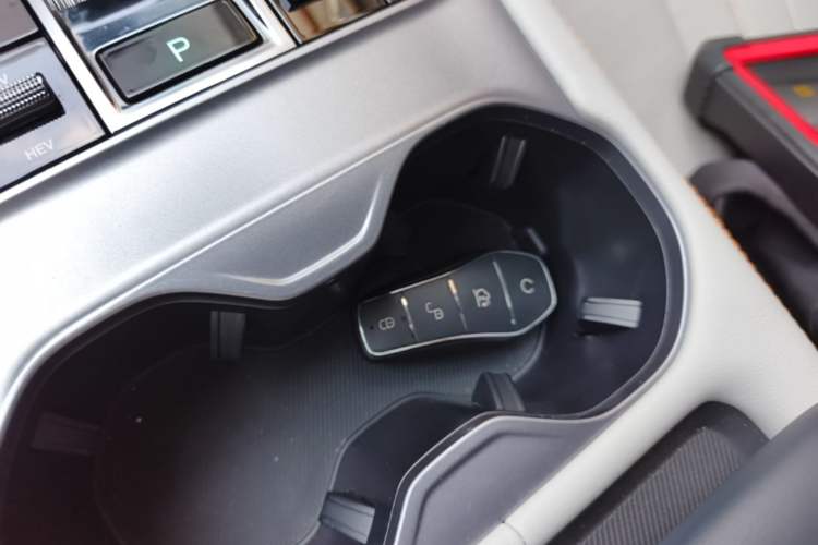 Used BYD Song PLUS New Energy 2024 HONOR Edition DM-i 150km Flagship PLUS Vehicle Key